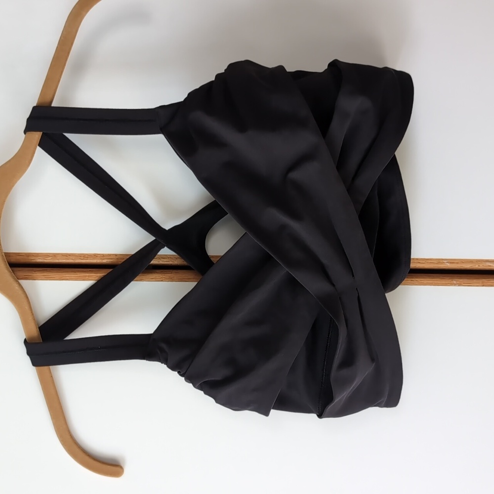 Lululemon Wrap It Up Bra 8 Black Rare